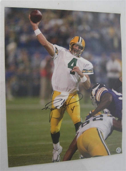 Brett Favre Autographed Record Breaking TD 16x20 Photo