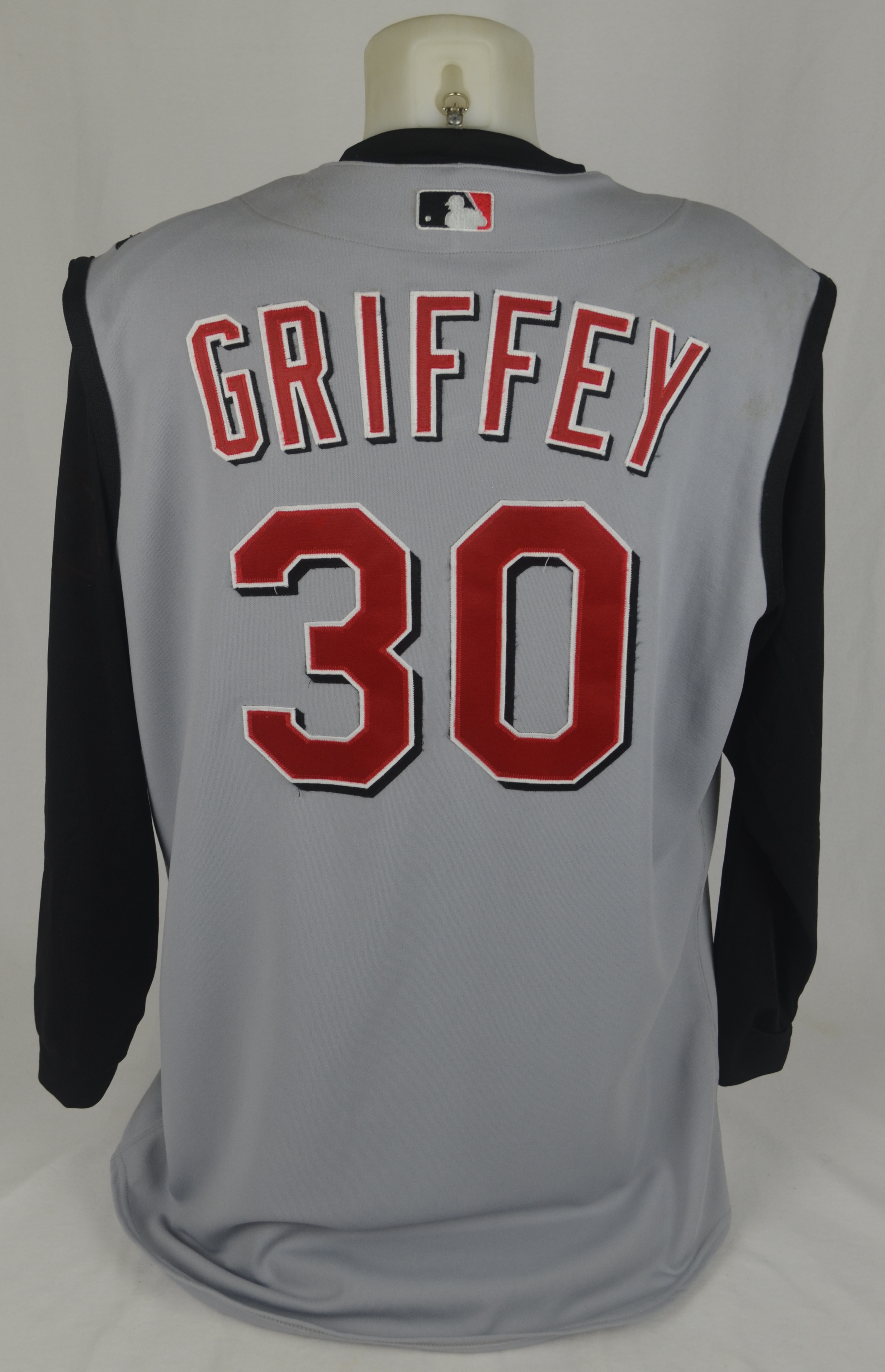 Lot Detail - Ken Griffey Jr. 2005 Cincinnati Reds Game Used Jersey