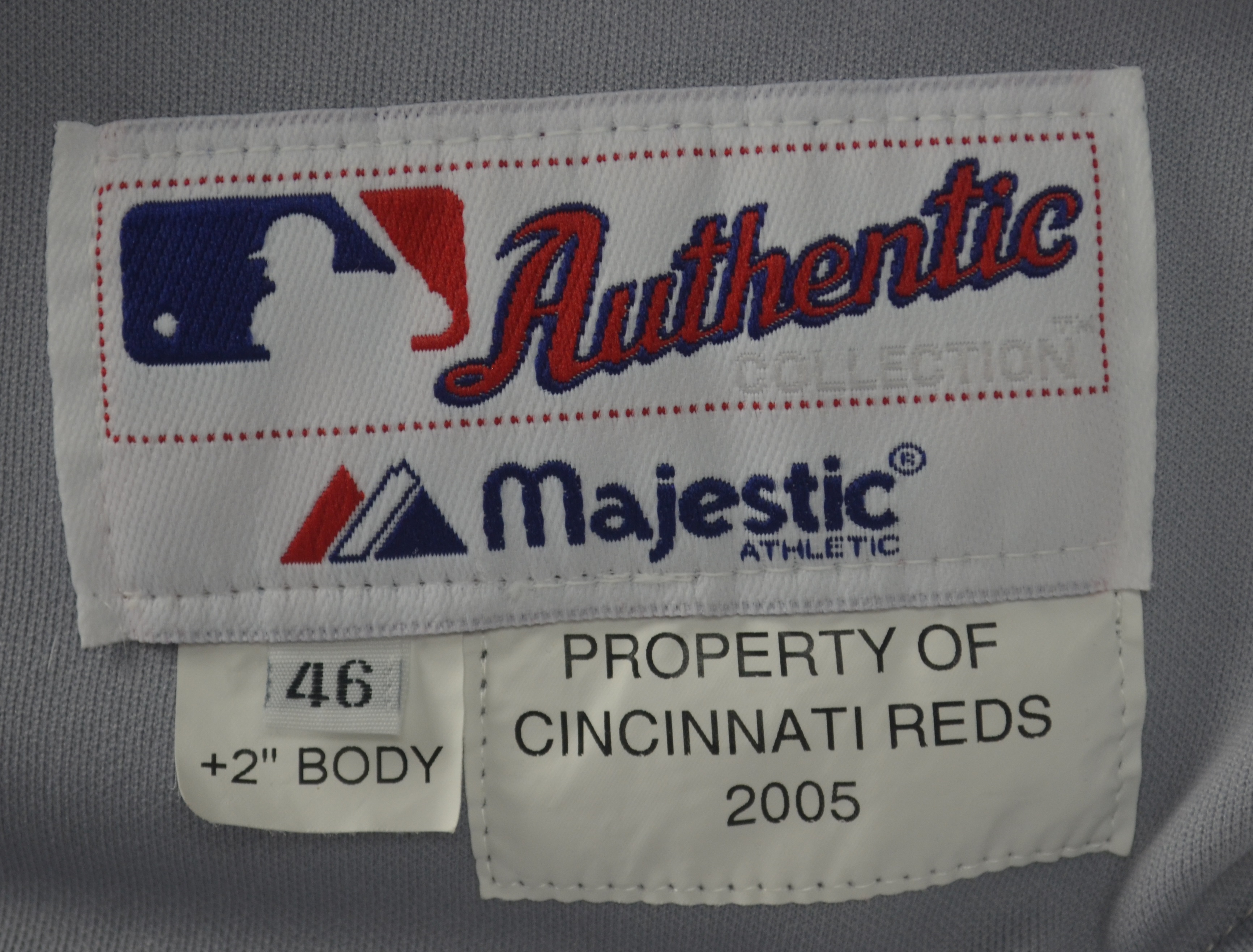 Ken Griffey Jr. Autographed Cincinnati Reds Jersey (Sleeveless Jersey w/  Reds Red Undershirt)