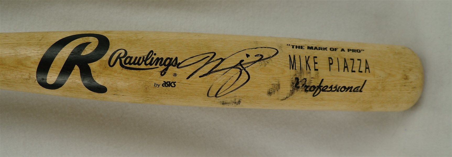 Mike Piazza 1995 Los Angeles Dodgers Professional Model Bat w/Heavy Use