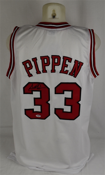 Scottie Pippen Autographed Chicago Bulls Jersey