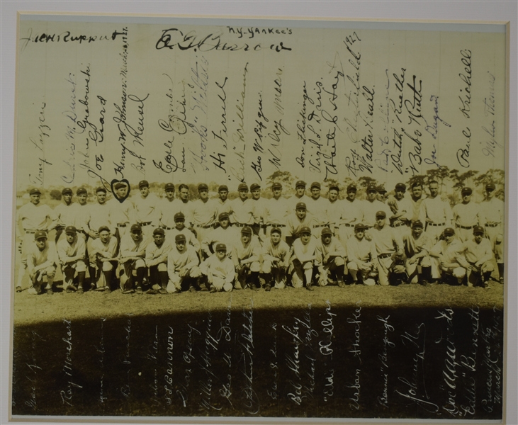 New York Yankee 1927 Team Signed Replica Photo