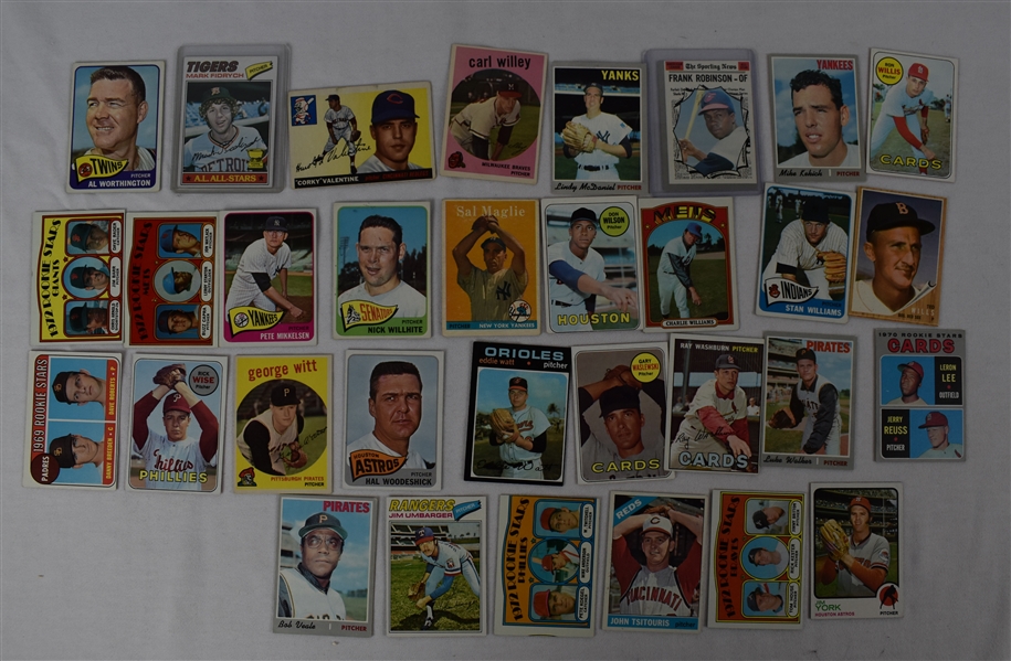 Collection of 32 Vintage 1950s-1970s Baseball Cards