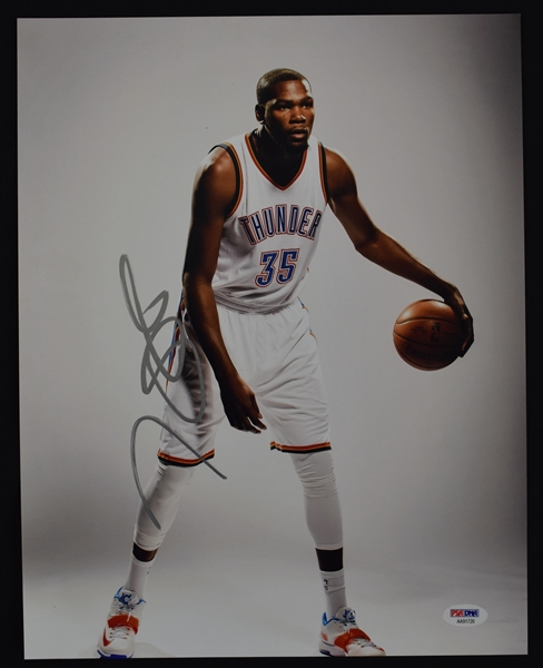 Kevin Durant Autographed 11X14 Photo PSA/DNA