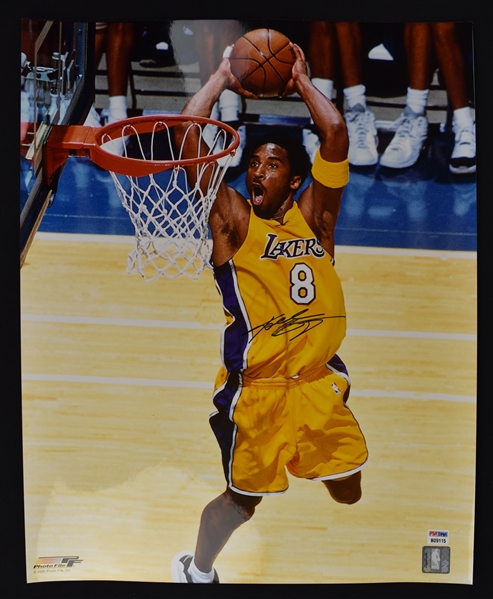 Kobe Bryant Autographed 16x20 "Dunk" Photo PSA/DNA
