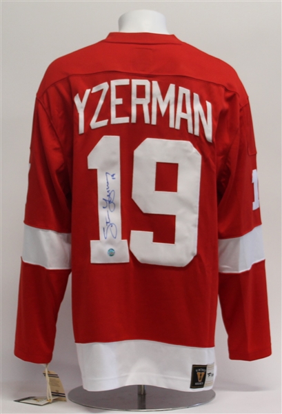 Steve Yzerman Detroit Red Wings Autographed Fanatics Vintage Hockey Jersey