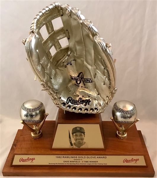 Dave Winfield 1982 New York Yankees Gold Glove Award