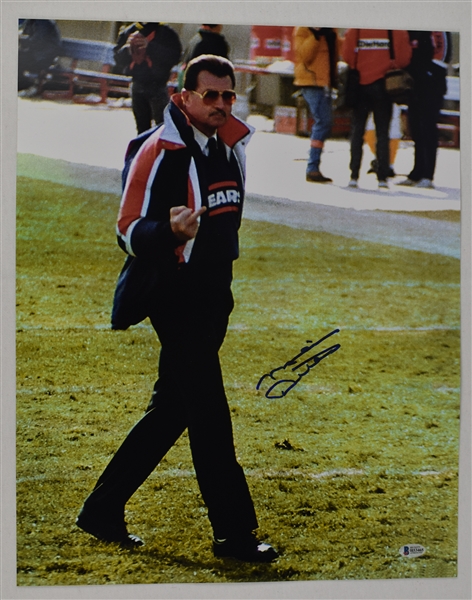 Mike Ditka Autographed Chicago Bears 16x20 Photo