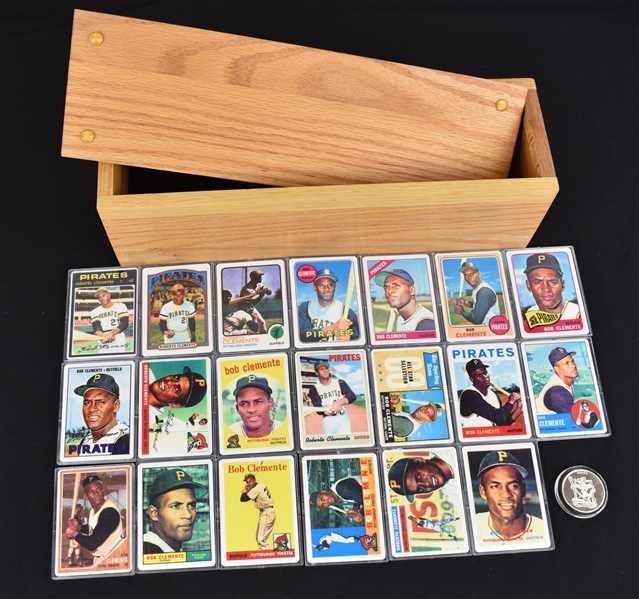 Roberto Clemente Limited Edition Porcelain Card Set w/Box