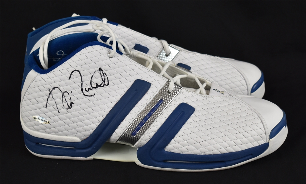 Kevin Garnett Autographed Basketball Shoes UDA