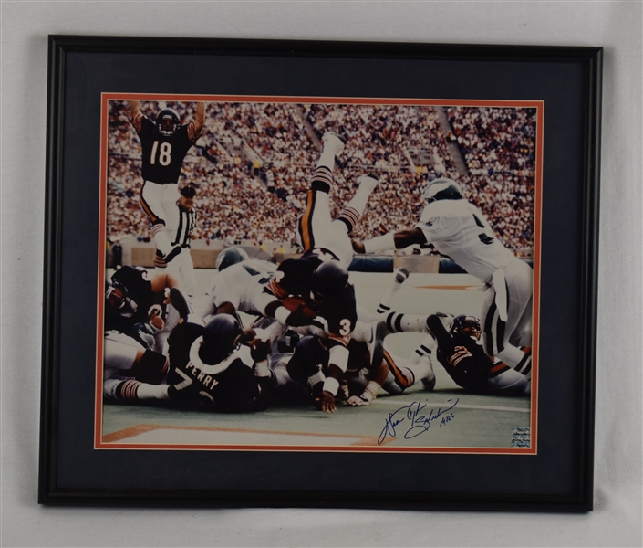 Walter Payton Autographed 16x20 Framed Photo