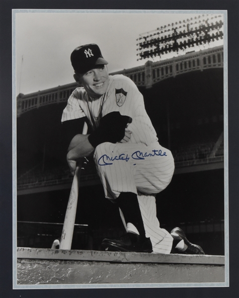 Mickey Mantle Autographed 16x20 Photo