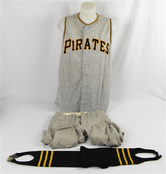 Vern Law 1961 Pittsburgh Pirates Game Used Uniform