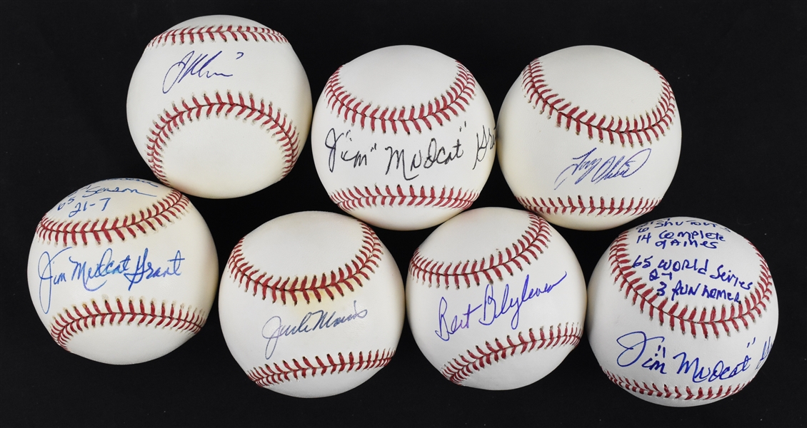 Collection of 7 Autographed Minnesota Twins Baseballs w/Joe Mauer Bert Blyleven & Jack Morris