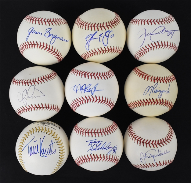 Minnesota Twins Lot of 9 Autographed Baseballs w/Torii Hunter Gold Glove