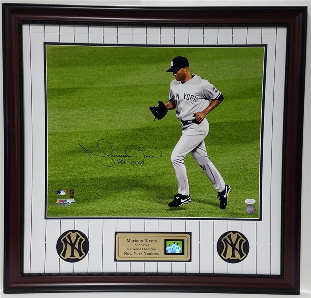 Mariano Rivera Autographed & Custom Framed Photo Display w/Video Highlights 