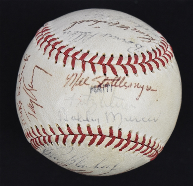New York Yankees 1972 Team Signed Baseball w/Thurman Munson