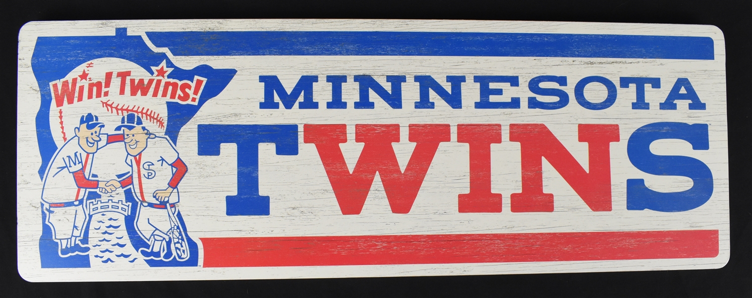 Minnesota Twins 10x28 Display Sign