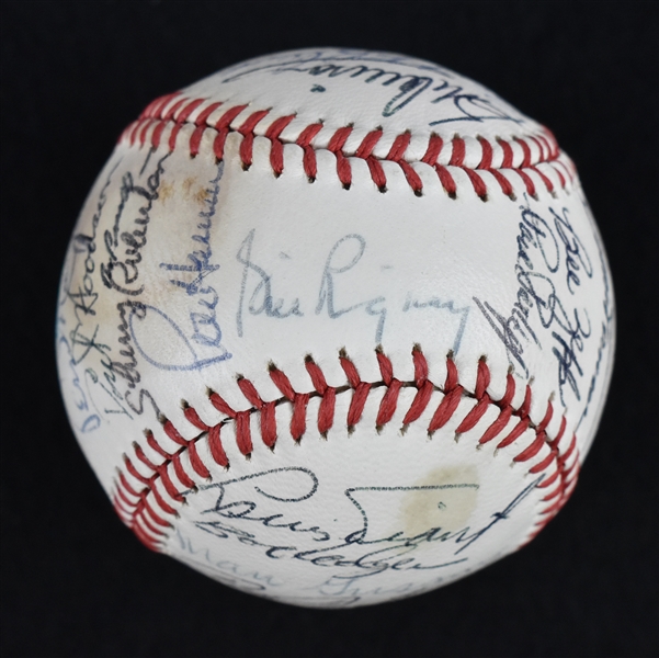 Minnesota Twins Autographed Reunion Baseball w/Harmon Killebrew