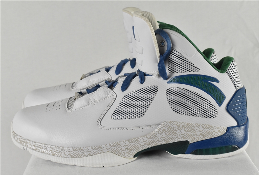 Kevin Garnett Minnesota Timberwolves Game Issued Shoes