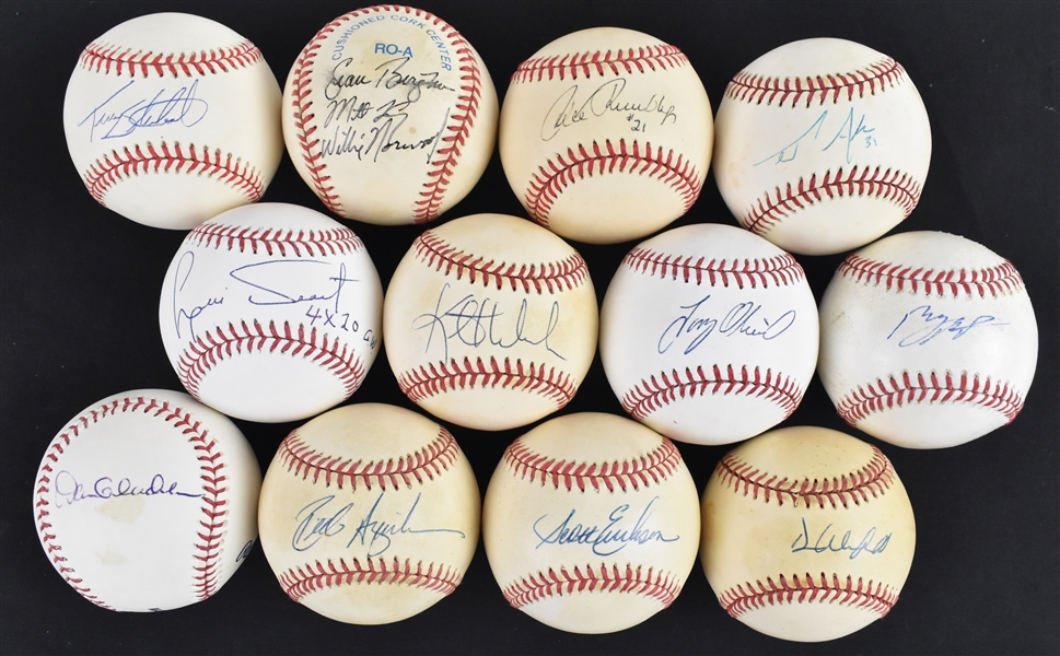 Minnesota Twins Lot of 12 Autographed Baseballs w/Dave Winfield Tony Oliva & Kent Hrbek