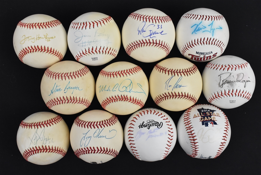 Minnesota Twins Lot of 12 Autographed Baseballs w/Tony Oliva & Jim Perry