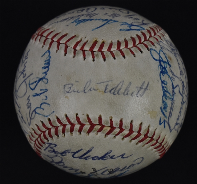 Milwaukee Braves 1962 Team Signed Baseball w/Hank Aaron Eddie Mathews & Warren Spahn