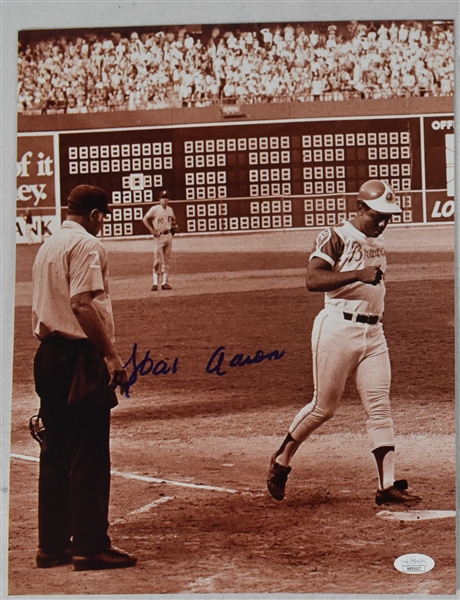 Hank Aaron 700th Home Run Autographed 11x14 Photo