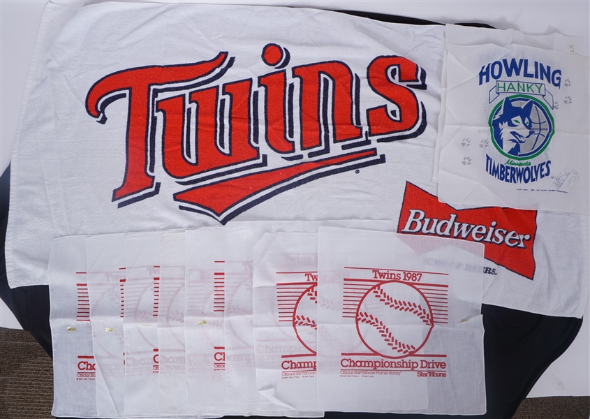 Minnesota Twins & Timberwolves Lot of Homer Hankies & Beach Towels