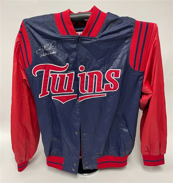 Doug Mientkiewicz 2001 Minnesota Twins Game Used & Autographed Jacket w/ Team Provenance