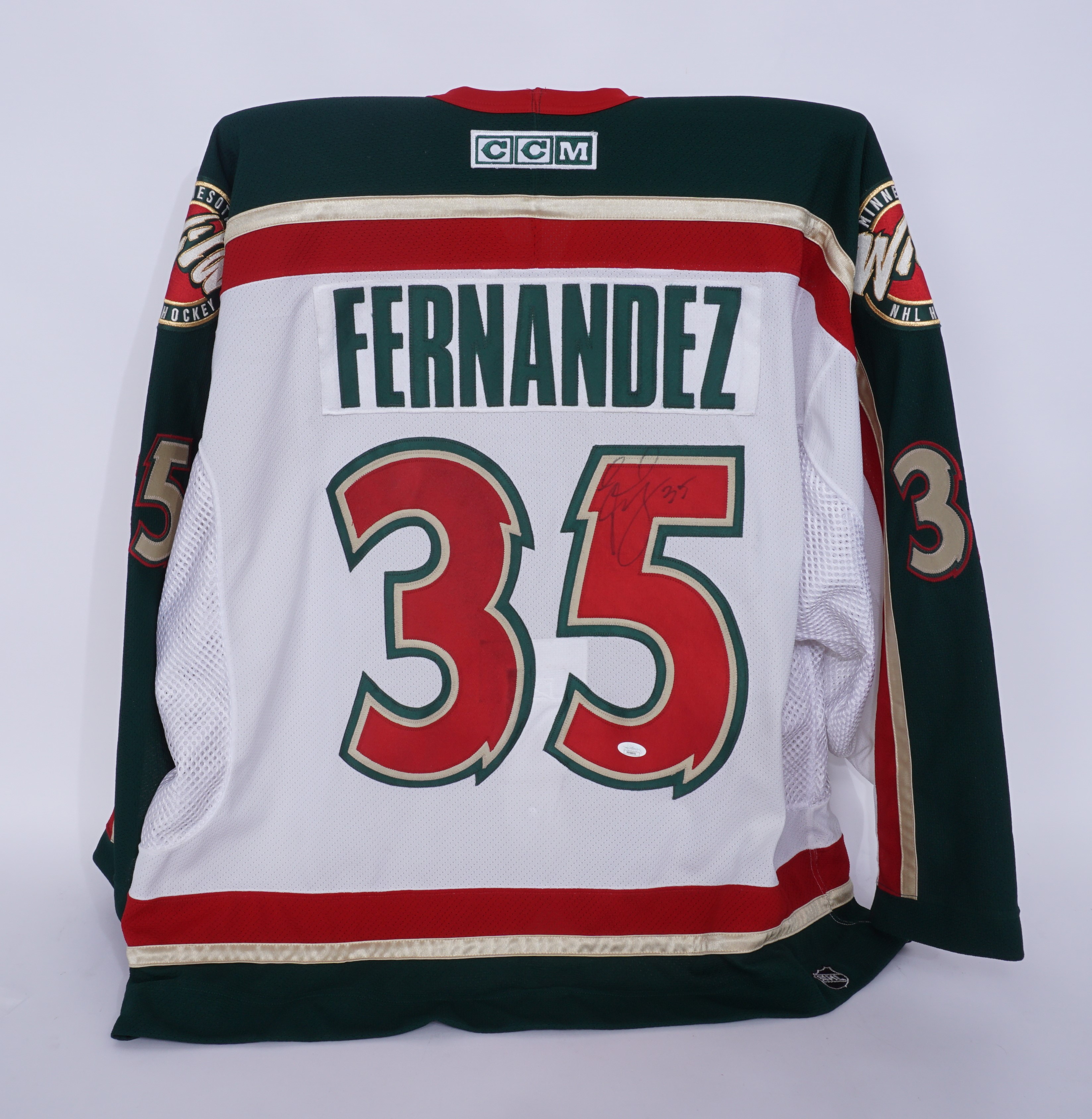 Manny Fernandez autographed Jersey (Minnesota Wild)