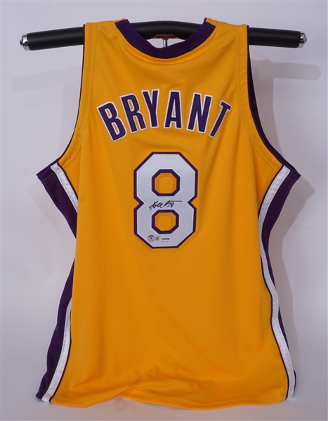 Kobe Bryant Autographed 1999-00 Mitchell & Ness Lakers NBA Finals Jersey PSA/DNA & Beckett