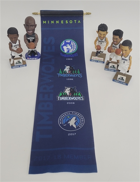 Minnesota Timberwolves 2015-16 Bobblehead Series & Logo Evolution Pennant