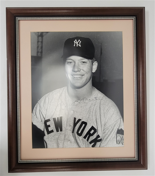 Mickey Mantle Autographed & Framed 16x20 Photo w/ Beckett LOA