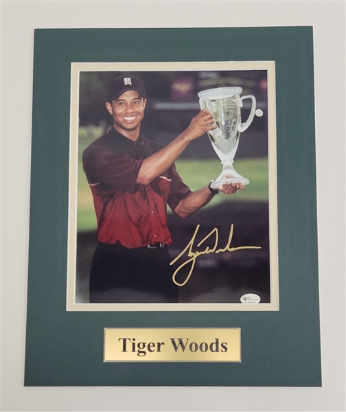 Tiger Woods Autographed 8x10 Matted Photo