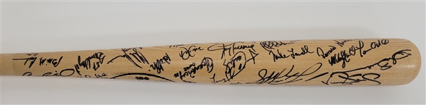 1998 New York Yankees World Series Champions Team Signed Louisville Slugger Bat w/ Jeter & Rivera Beckett LOA