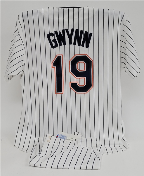 Tony Gwynn 1998 San Diego Padres Game Issued Jersey & Pants w/ Dave Miedema LOA