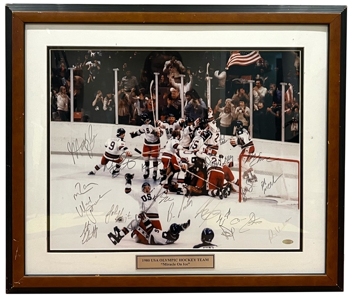 1980 USA Hockey Miracle Team Autographed & Framed 16x20 Photo w/ 20 Signatures Steiner