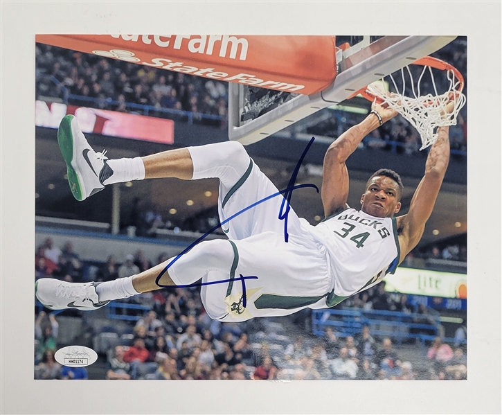 Giannis Antetokounmpo Autographed 8x10 Photo JSA