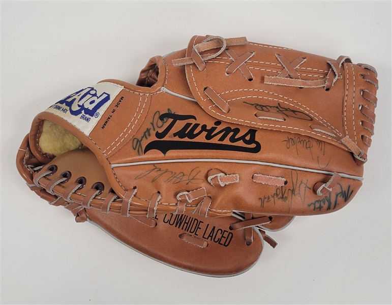 Minnesota Twins Autographed Kool-Aid Giveaway Glove w/ Puckett