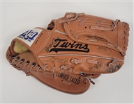 Minnesota Twins Autographed Kool-Aid Giveaway Glove w/ Puckett