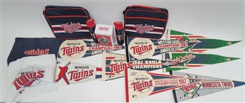 Minnesota Twins 1987 World Series Collection w/ 8 Pennants