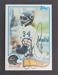 Walter Payton Autographed 1982 Topps #302 Card w/ Beckett LOA