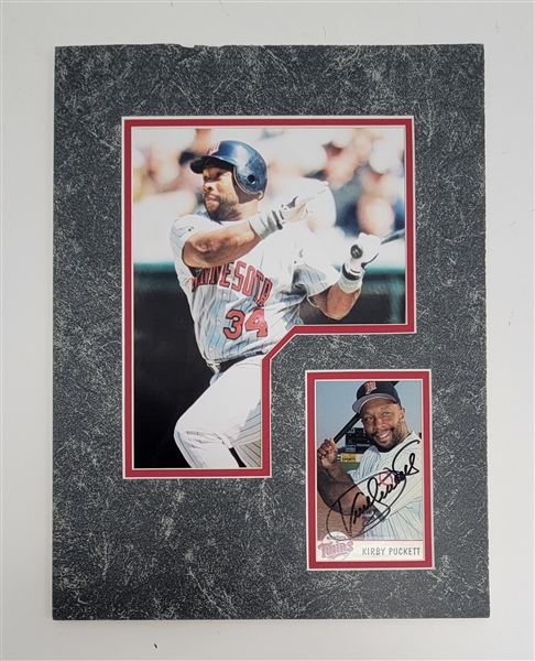 Kirby Puckett Autographed & Matted Minnesota Twins Postcard Display w/ Beckett LOA