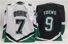 Lot of 2 Jonathan Toews & TJ Oshie Autographed Custom College Jerseys Beckett