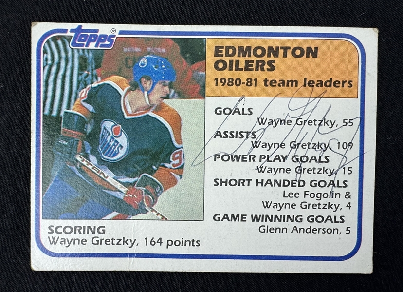 Wayne Gretzky Autographed Vintage Hockey Card Signed in Early 1980s JSA