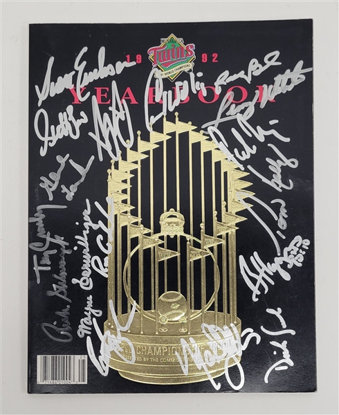 1991 Minnesota Twins Team Signed 1992 Yearbook w/ JSA LOA