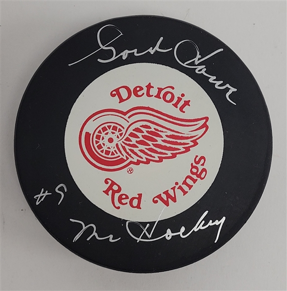 Gordie Howe Autographed & Inscribed Detroit Red Wings Hockey Puck Beckett