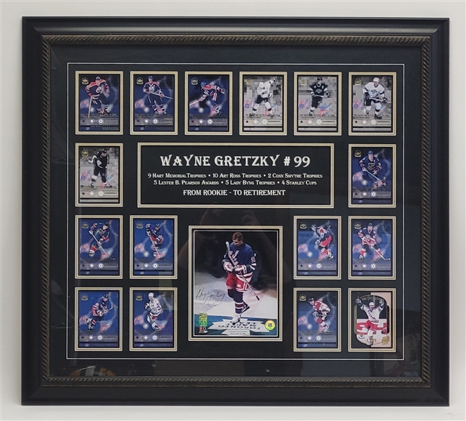 Wayne Gretzky Autographed 8x10 Photo Framed Display
