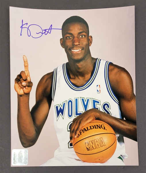Kevin Garnett Rookie Era Autographed 8x10 Photo w/ Beckett LOA